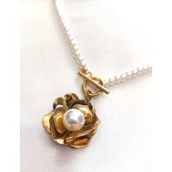 COLAR FLOR COM PÉROLAS - AÇO INOXIDÁVEL