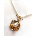 COLAR FLOR COM PÉROLAS - AÇO INOXIDÁVEL