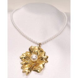 COLAR FLOR COM PÉROLAS - AÇO INOXIDÁVEL