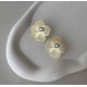 BRINCO FLOR COM BRILHANTES - AÇO INOXIDÁVEL