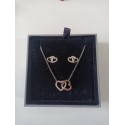 CONJUNTO COLAR E BRINCOS CORAÇÕES COM ZIRCÔNIAS - AÇO INOXIDÁVEL