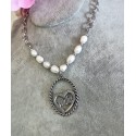 COLAR DE PÉROLAS COM A PALAVRA MÃE - AÇO INOXIDÁVEL